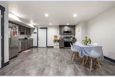 594 E Spruce Glen Rd, Murray, UT 84107 - Photo 14