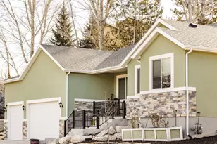 594 E Spruce Glen Rd, Murray, UT 84107 - Photo 2