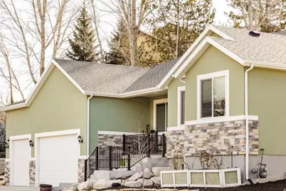 594 E Spruce Glen Rd, Murray, UT 84107 - Photo 2