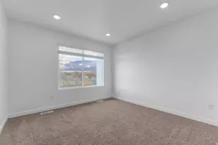 302 E 1275 N, Harrisville, UT 84404 - Photo 14