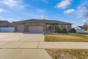 10938 S Lucas Ln W, South Jordan, UT 84095 - Photo 2