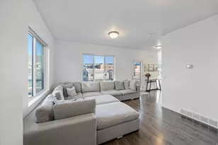 15313 S Reins Way W, Bluffdale, UT 84065 - Photo 10