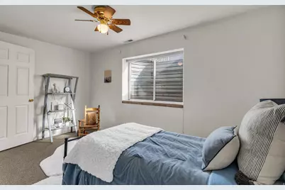 6993 S 1620 E, Cottonwood Heights, UT 84121 - Photo 32