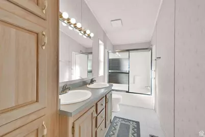 3750 Midland Dr, Roy, UT 84067 - Photo 14