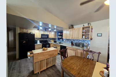 25 E 200 N, La Verkin, UT 84745 - Photo 2