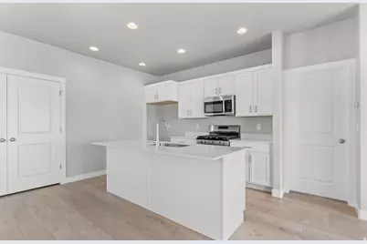 8861 S Smoky Hollow Rd, West Jordan, UT 84081 - Photo 10