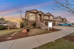 970 W Fox Hollow Dr N, North Salt Lake, UT 84054 - Photo 2