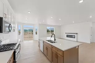 938 W Motor Vu Dr, Riverdale, UT 84405 - Photo 8