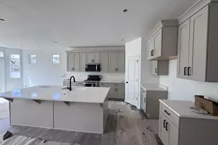 938 W Motor Vu Dr, Riverdale, UT 84405 - Photo 6