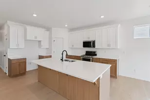 938 W Motor Vu Dr, Riverdale, UT 84405 - Photo 6