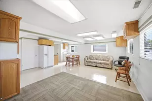 793 E Orchard Dr, Pleasant Grove, UT 84062 - Photo 8