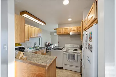 793 E Orchard Dr, Pleasant Grove, UT 84062 - Photo 4