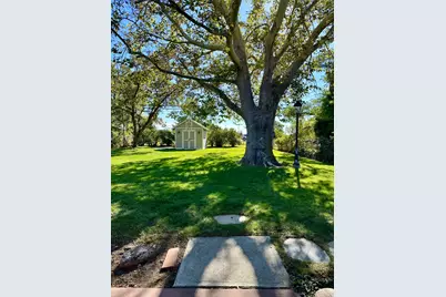 571 E Ben Lomond Ave, South Ogden, UT 84403 - Photo 2