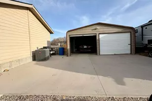 291 W Center, Hinckley, UT 84635 - Photo 10