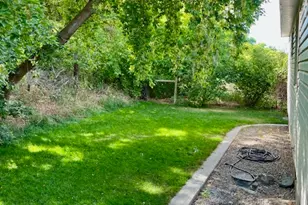 185 E South Weber Dr, South Weber, UT 84405 - Photo 22