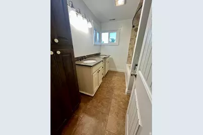 185 E South Weber Dr, South Weber, UT 84405 - Photo 8