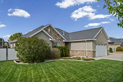 1587 E Smithfield Dr, Eagle Mountain, UT 84005 - Photo 2