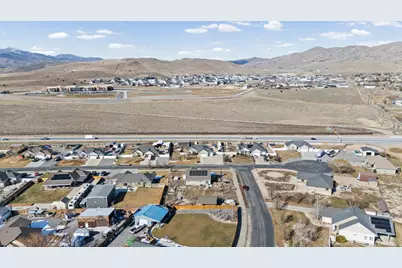 1587 E Smithfield Dr, Eagle Mountain, UT 84005 - Photo 52