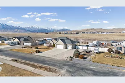 1587 E Smithfield Dr, Eagle Mountain, UT 84005 - Photo 48