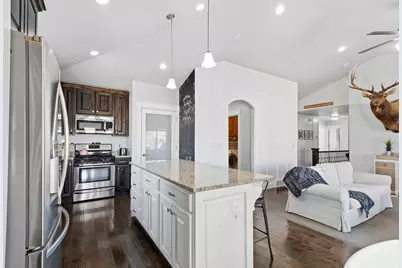 1587 E Smithfield Dr, Eagle Mountain, UT 84005 - Photo 12