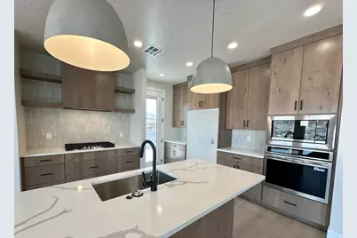 1023 N Falcon Ridge Vw #23, Hurricane, UT 84737 - Photo 10