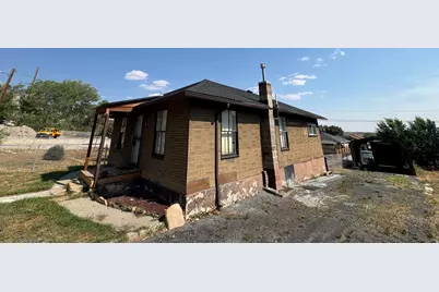 46 E E St, Helper, UT 84526 - Photo 16