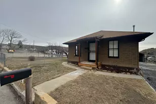 46 E E St, Helper, UT 84526 - Photo 16