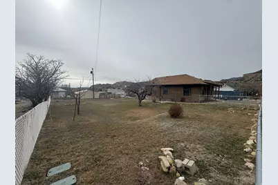 46 E E St, Helper, UT 84526 - Photo 18