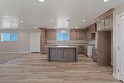 575 N Deer Meadow Dr, Oak City, UT 84649 - Photo 6