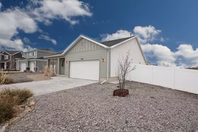 4264 W 6025 S, Roy, UT 84067 - Photo 4