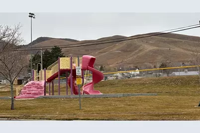 175 E Vine St, Tooele, UT 84074 - Photo 8