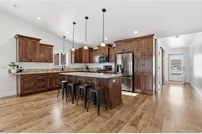 74 N 200 W, Wellsville, UT 84339 - Photo 2