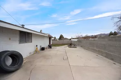 79 E 600 N, Tooele, UT 84074 - Photo 24