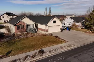 3523 N 3000 W, Farr West, UT 84404 - Photo 20