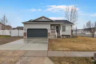 1337 W 2050 N, Clinton, UT 84015 - Photo 1