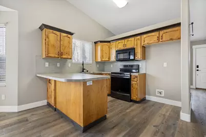 1337 W 2050 N, Clinton, UT 84015 - Photo 10