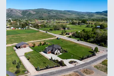 152 N 8750 E, Huntsville, UT 84317 - Photo 2