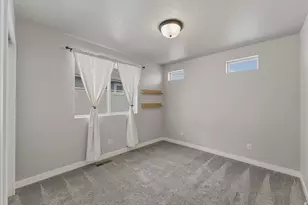 246 S Meadowbrook Ct, Saratoga Springs, UT 84045 - Photo 14