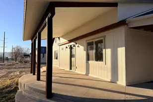 327 E 300 S, Gunnison, UT 84634 - Photo 22