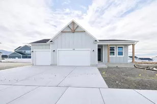 1184 E Blackfeet Dr, Eagle Mountain, UT 84005 - Photo 1