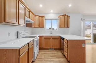 551 N 900 E, Orem, UT 84097 - Photo 12