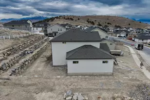 3605 E Lakota Dr, Eagle Mountain, UT 84005 - Photo 4