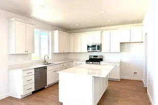 3605 E Lakota Dr, Eagle Mountain, UT 84005 - Photo 8