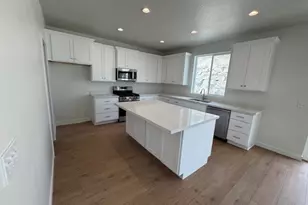 3605 E Lakota Dr, Eagle Mountain, UT 84005 - Photo 8