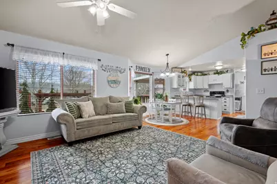 366 S 200 E, Mona, UT 84645 - Photo 6