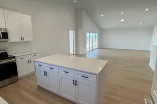 2317 E Marigold Dr, Eagle Mountain, UT 84005 - Photo 4