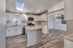 55 E Mt Peale Dr, Moab, UT 84532 - Photo 16