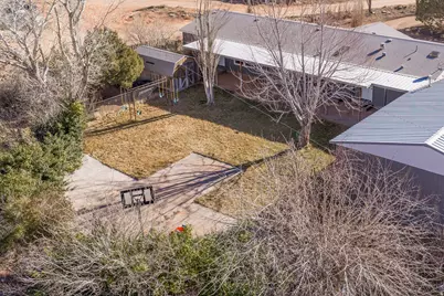 55 E Mount Peale Dr, Moab, UT 84532 - Photo 4