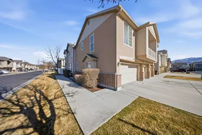 1138 N Kensington Dr, North Salt Lake, UT 84054 - Photo 2