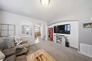 1138 N Kensington Dr, North Salt Lake, UT 84054 - Photo 8